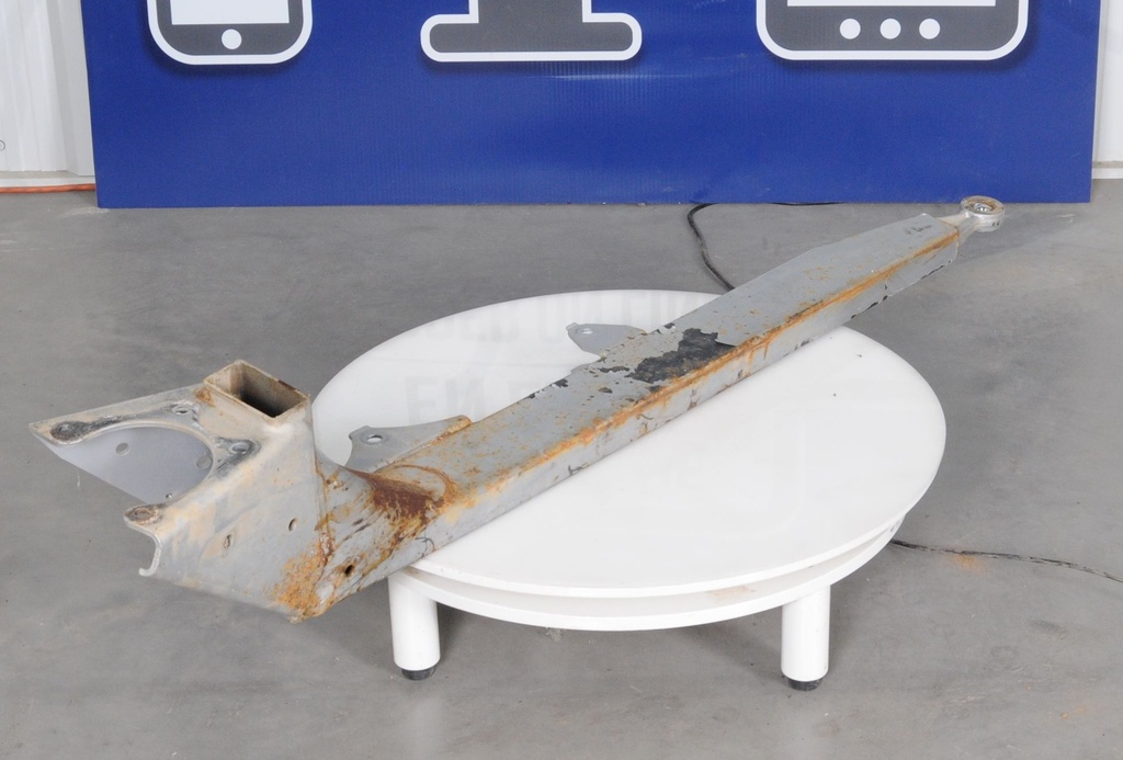 rear trailing arm, right side, | MIC Parts